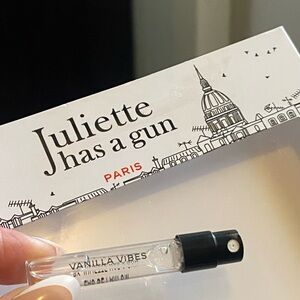 Juliette Has a Gun Vanilla Vibes Sample Spray - Clear